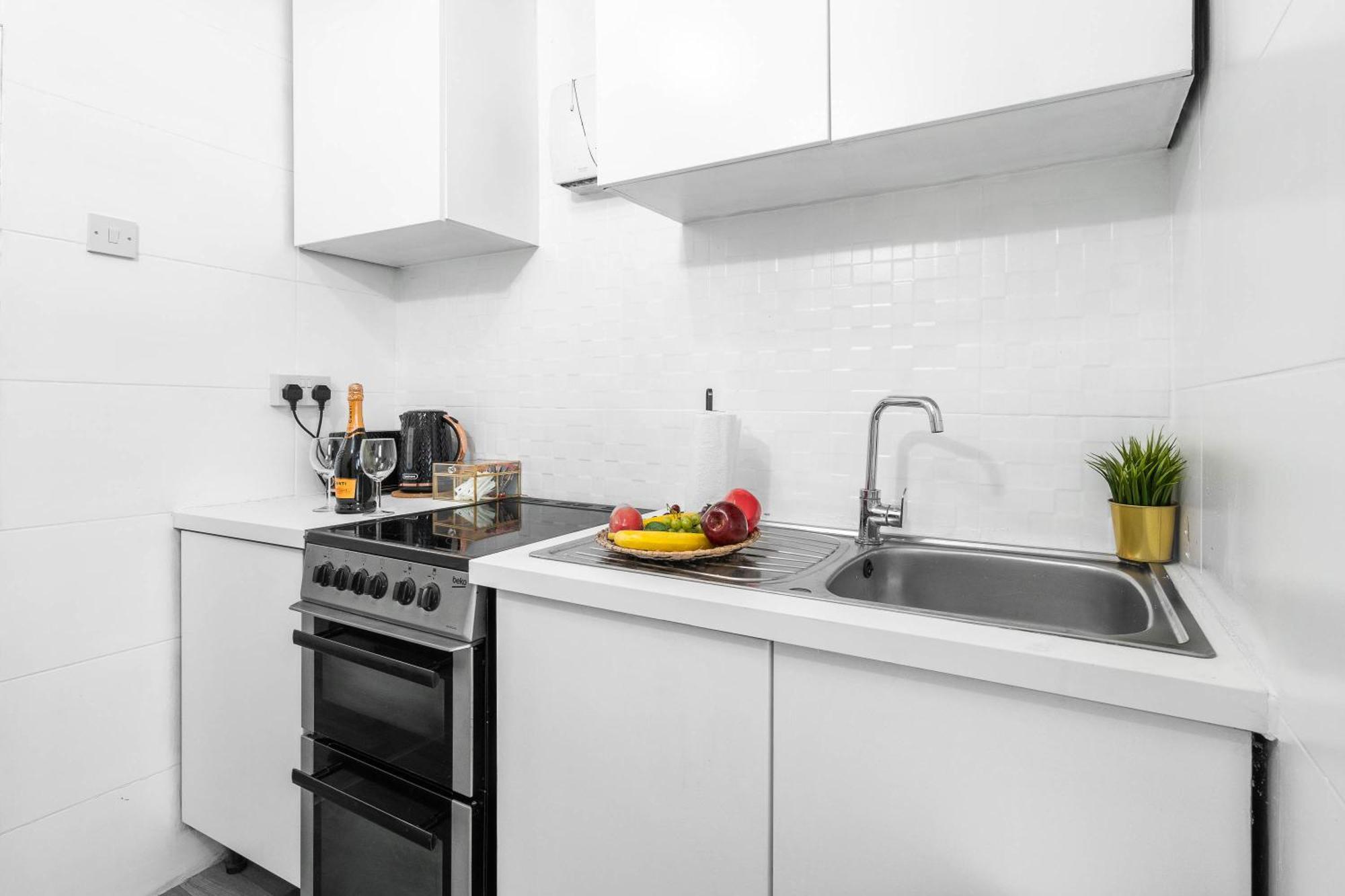 4 Bedroom House - Accommodates 7 - Garden - Parking - Netflix - Wifi - 559T Μπέρμιγχαμ Εξωτερικό φωτογραφία