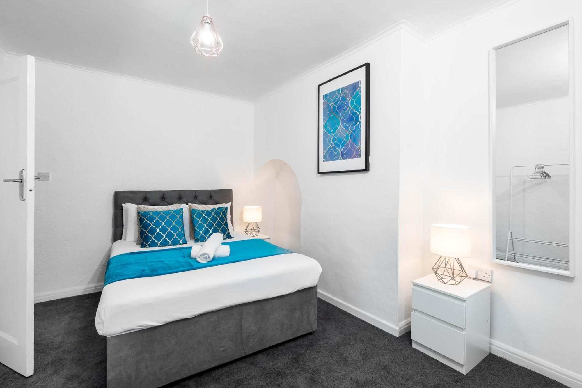4 Bedroom House - Accommodates 7 - Garden - Parking - Netflix - Wifi - 559T Μπέρμιγχαμ Εξωτερικό φωτογραφία