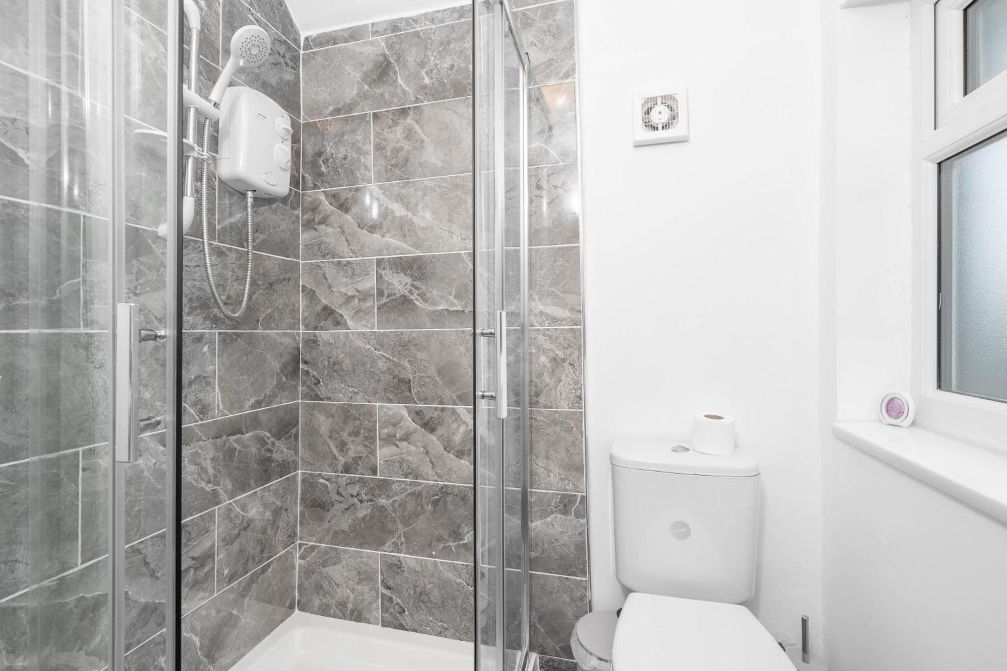 4 Bedroom House - Accommodates 7 - Garden - Parking - Netflix - Wifi - 559T Μπέρμιγχαμ Εξωτερικό φωτογραφία