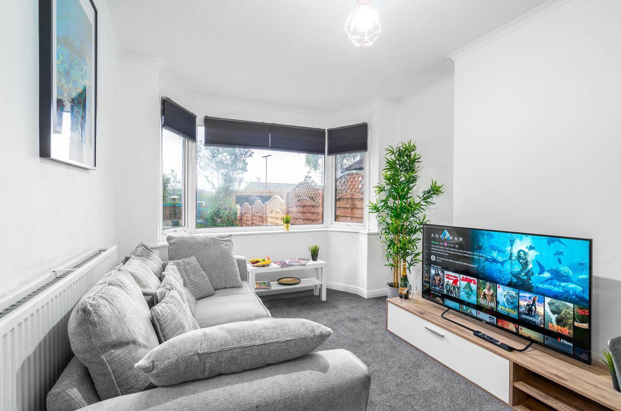 4 Bedroom House - Accommodates 7 - Garden - Parking - Netflix - Wifi - 559T Μπέρμιγχαμ Εξωτερικό φωτογραφία